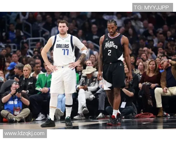 快船与独行侠季后赛第四场精彩对决全程录像回放分析与解读